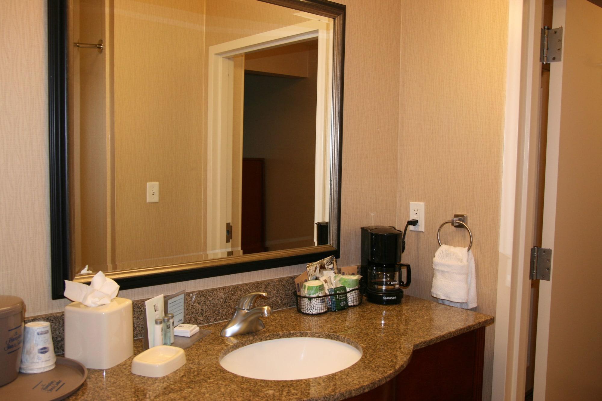 Hampton Inn And Suites Bakersfield North-Airport Exterior photo