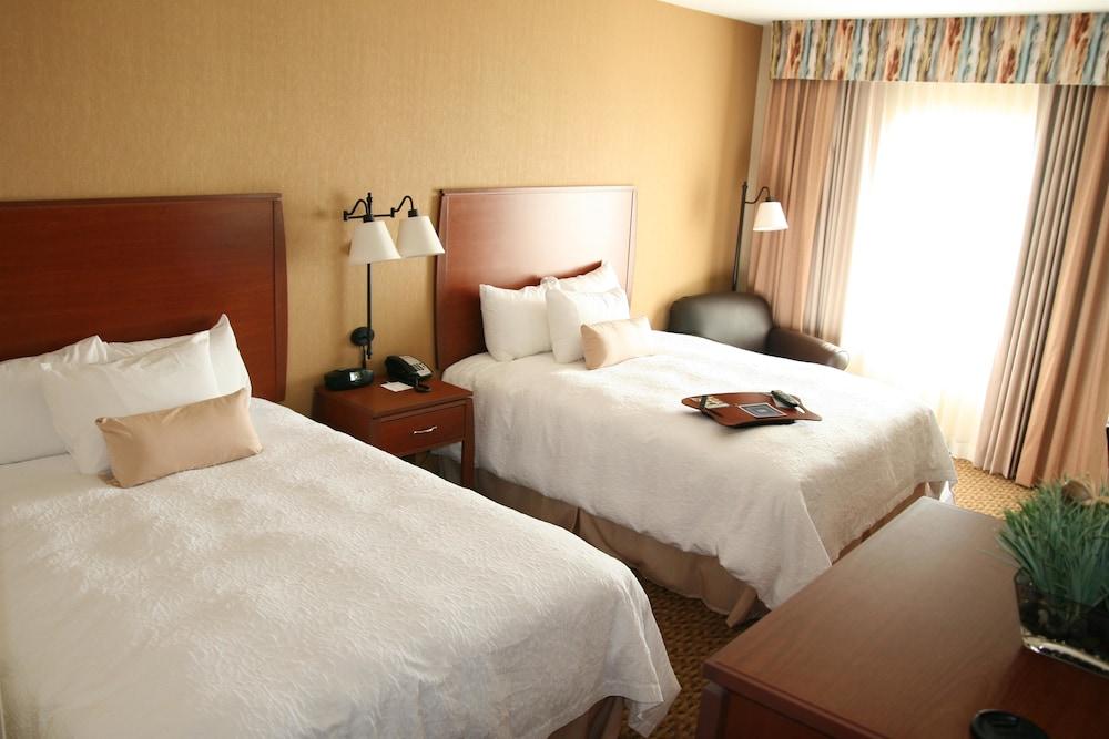 Hampton Inn And Suites Bakersfield North-Airport Exterior photo